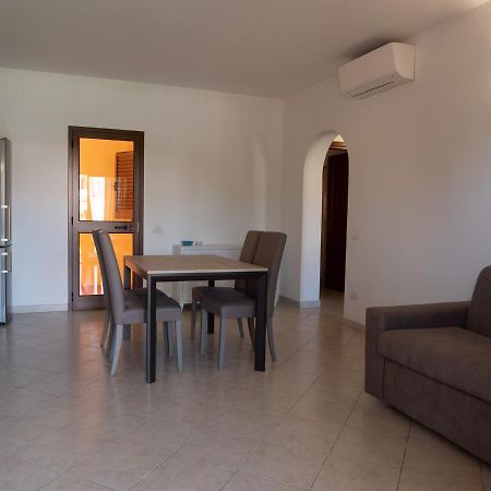 Casa Vacanza La Suaredda San Teodoro  Exterior photo