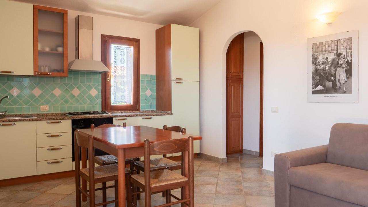 Casa Vacanza La Suaredda San Teodoro  Exterior photo
