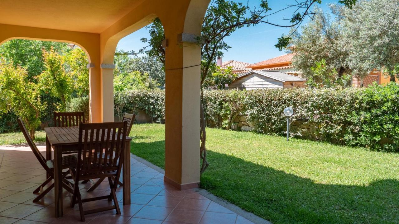 Casa Vacanza La Suaredda San Teodoro  Exterior photo