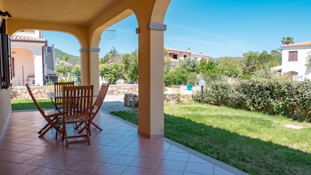 Casa Vacanza La Suaredda San Teodoro  Exterior photo